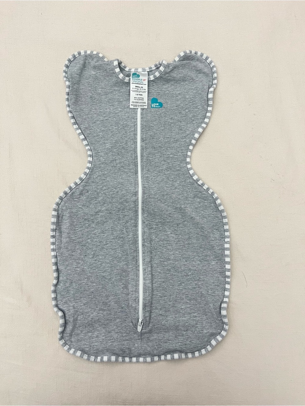 Love to Dream swaddle grey small